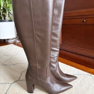 Stuart Weitzman Yuliana 60 Point Toe Knee High Boots 10B 40.5